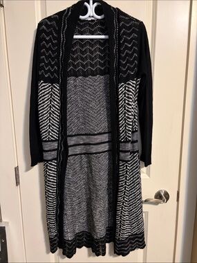 cleo Black and White Patterned Open-Front Knit Cardigan